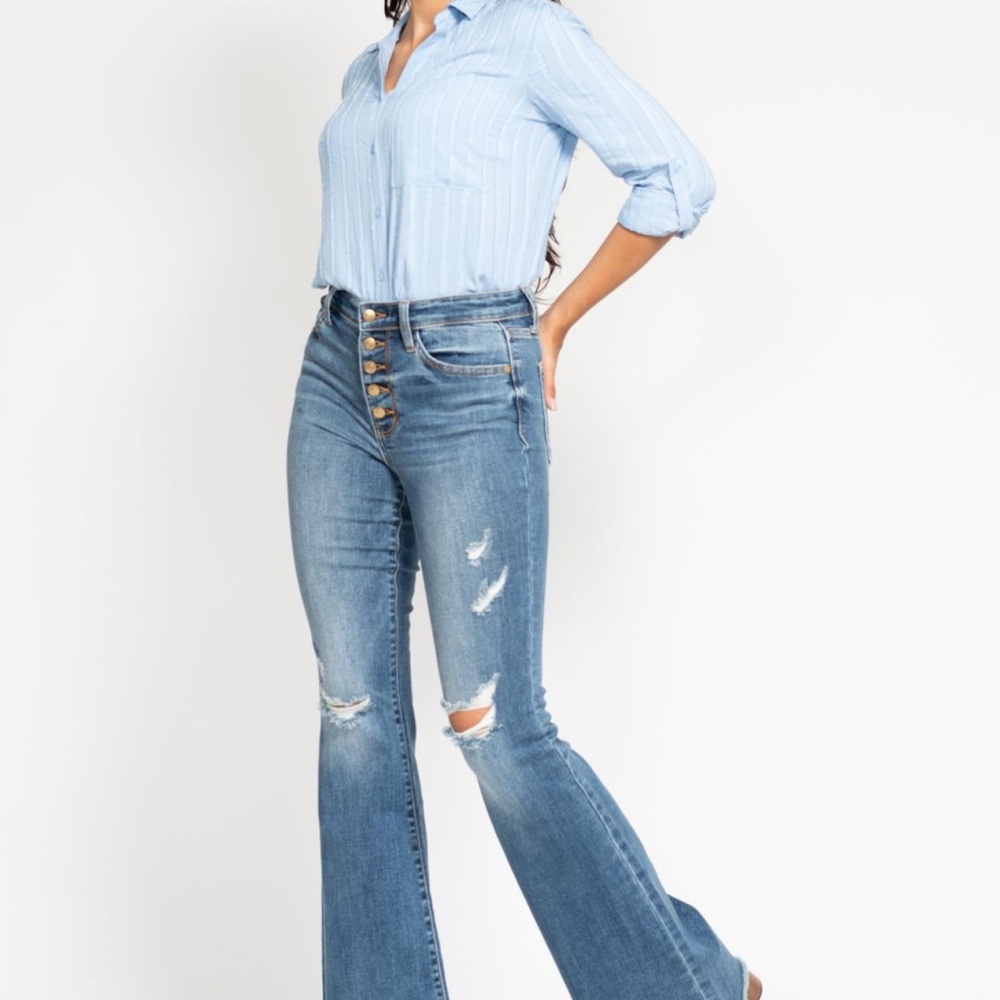 JUDY BLUE NWT
Indie Mid Rise Flare Jeans-Button Fly - Picture 3 of 8